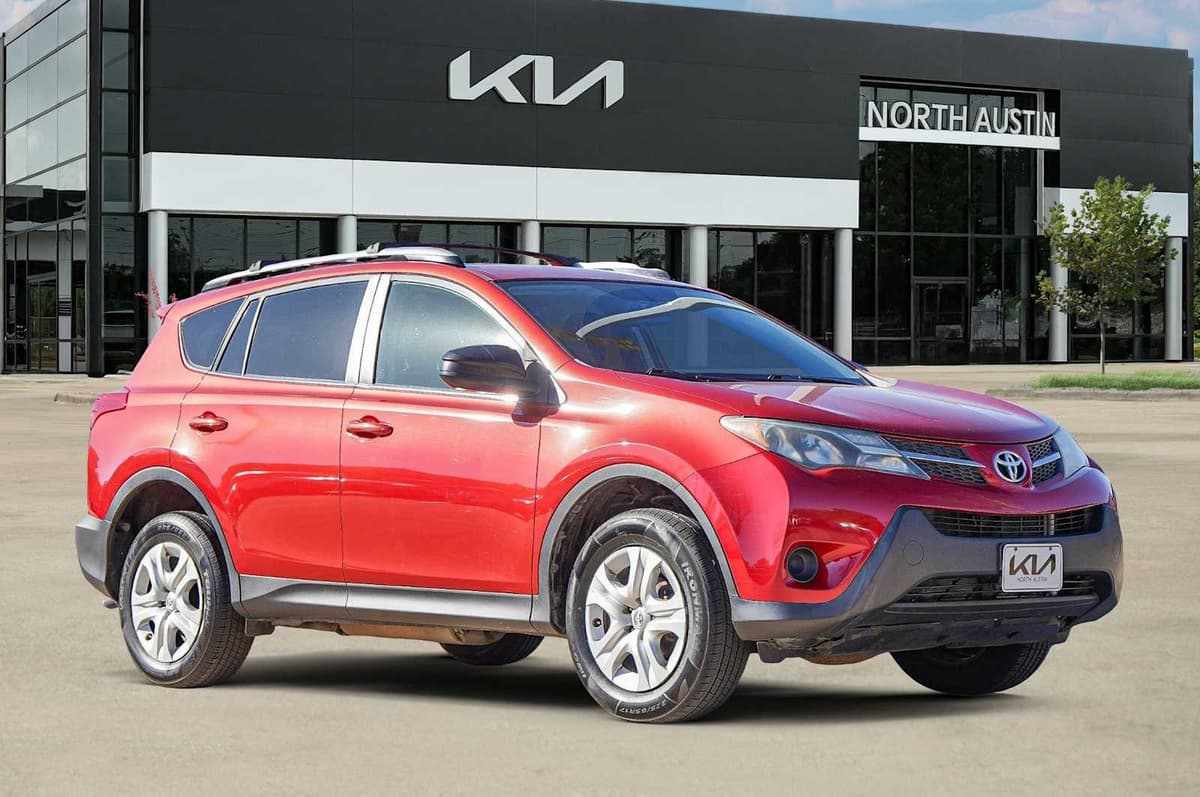 2015 Toyota RAV4 - Image 8
