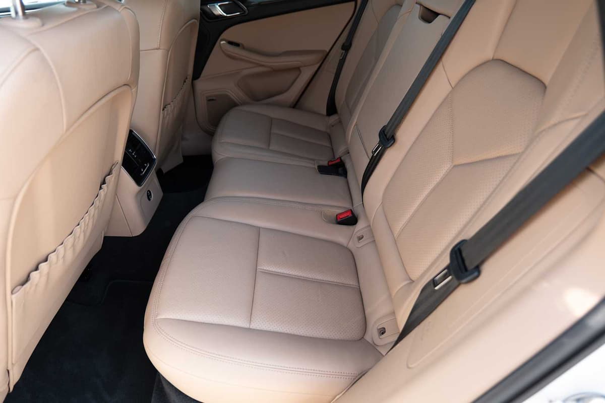 2024 Porsche Macan - Image 23