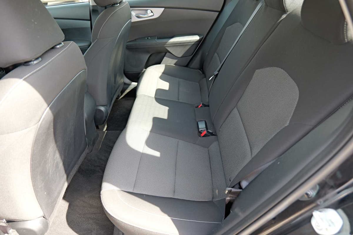 2024 Kia Forte - Image 24