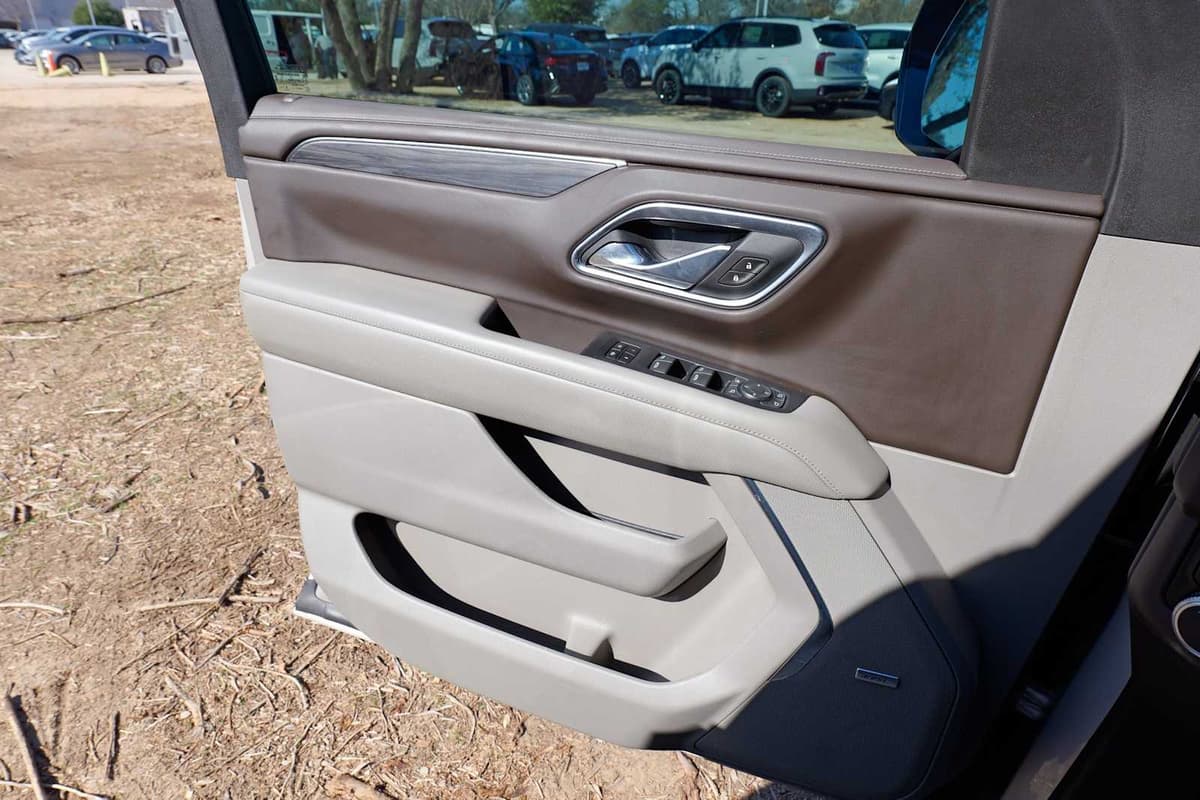 2021 GMC Yukon XL - Image 19