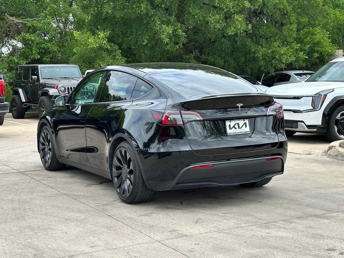2023 Tesla Model Y - Image 4