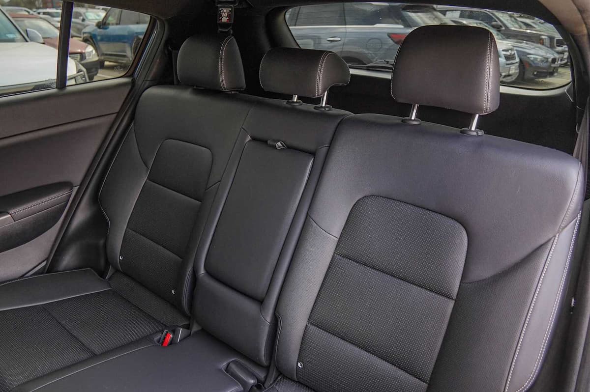 2021 Kia Sportage - Image 28