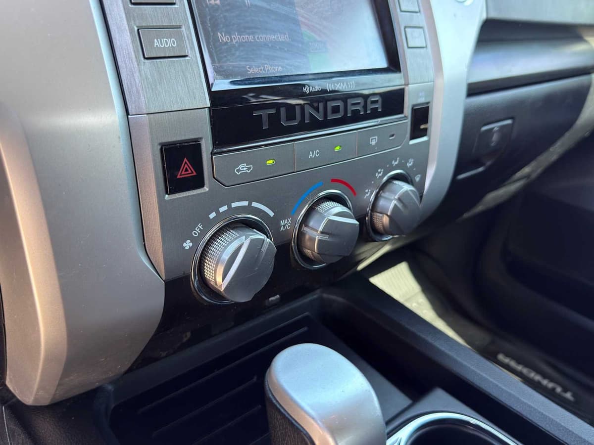 2019 Toyota Tundra - Image 19