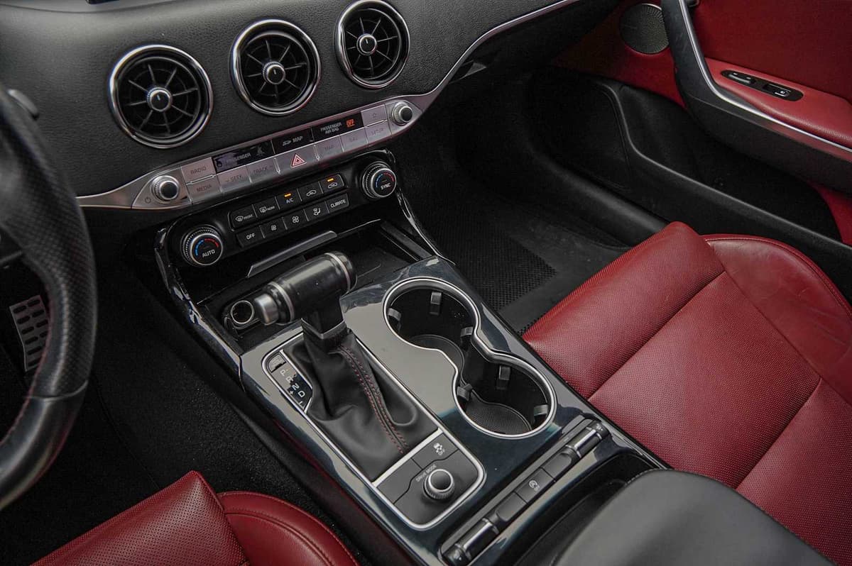 2021 Kia Stinger - Image 19