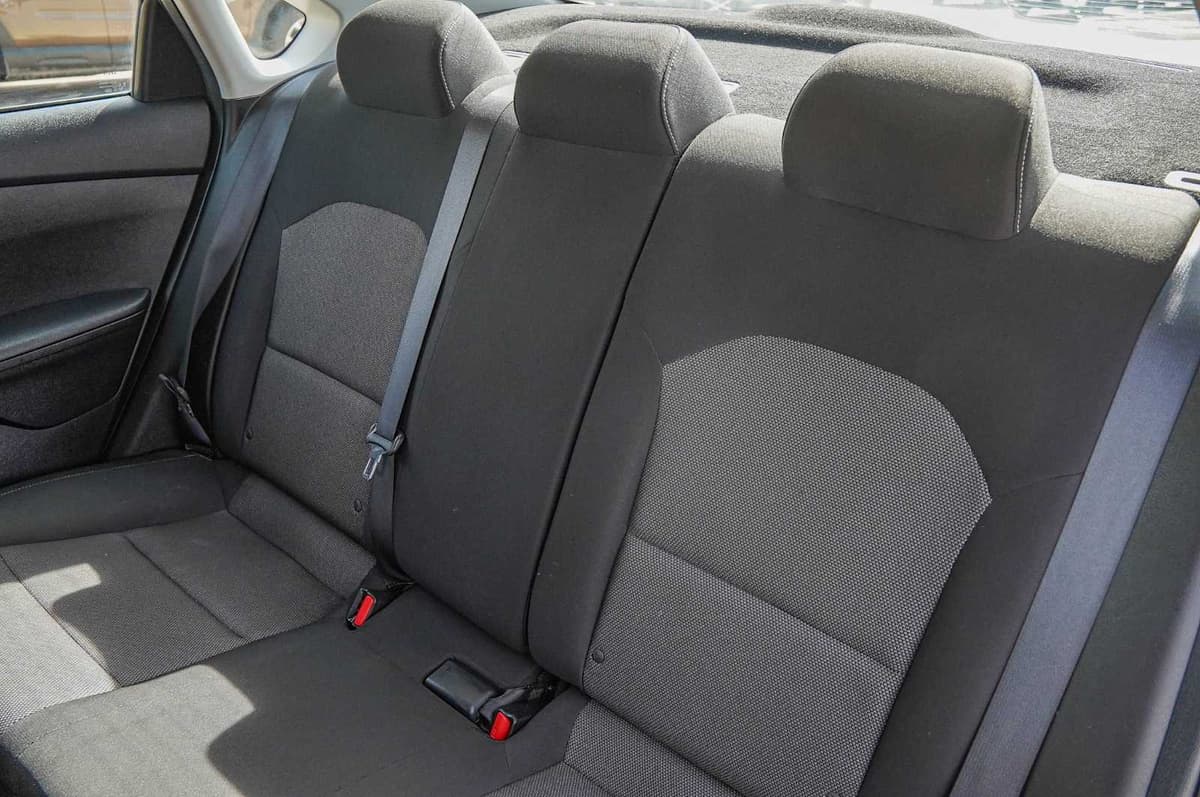 2024 Kia Forte - Image 28