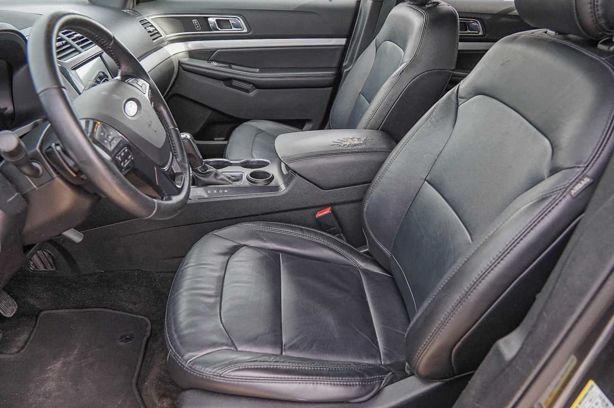 2017 Ford Explorer - Image 10
