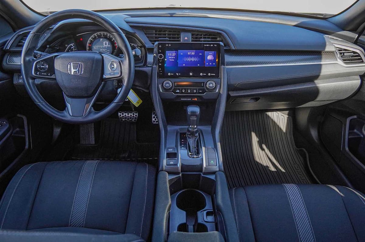 2018 Honda Civic - Image 24