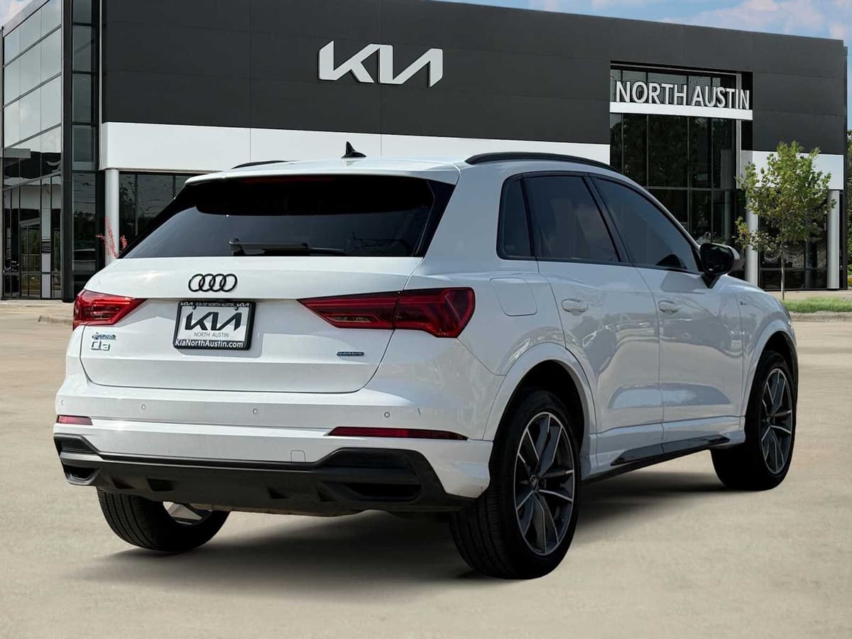 2022 Audi Q3 - Image 9