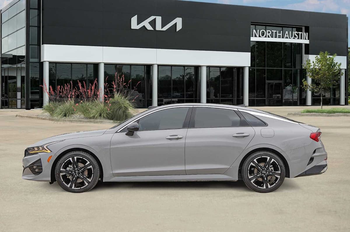 2024 Kia K5 - Image 4
