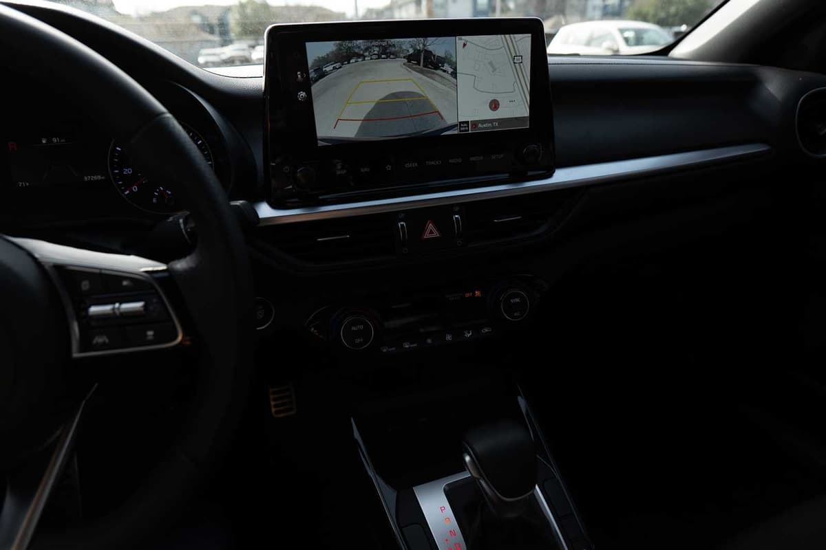 2024 Kia Forte - Image 16