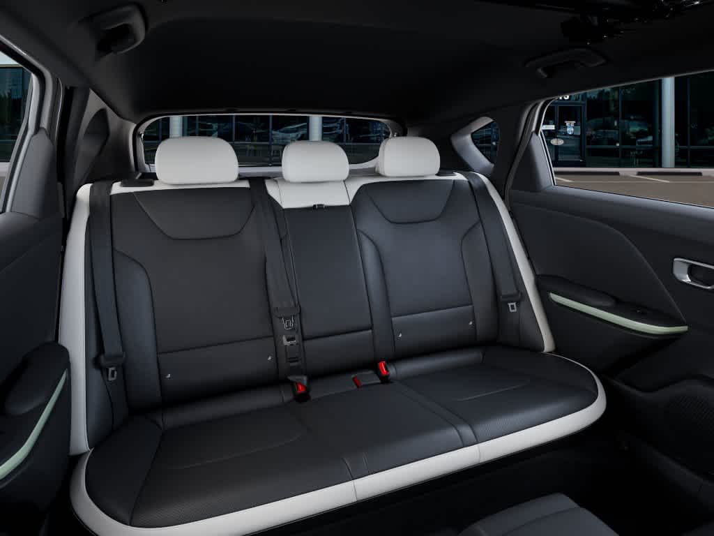 2026 Kia K4 - Image 16