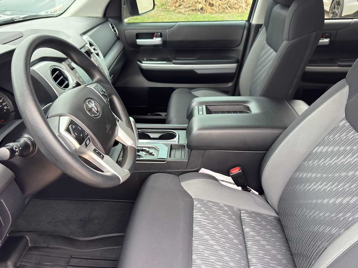 2021 Toyota Tundra - Image 16