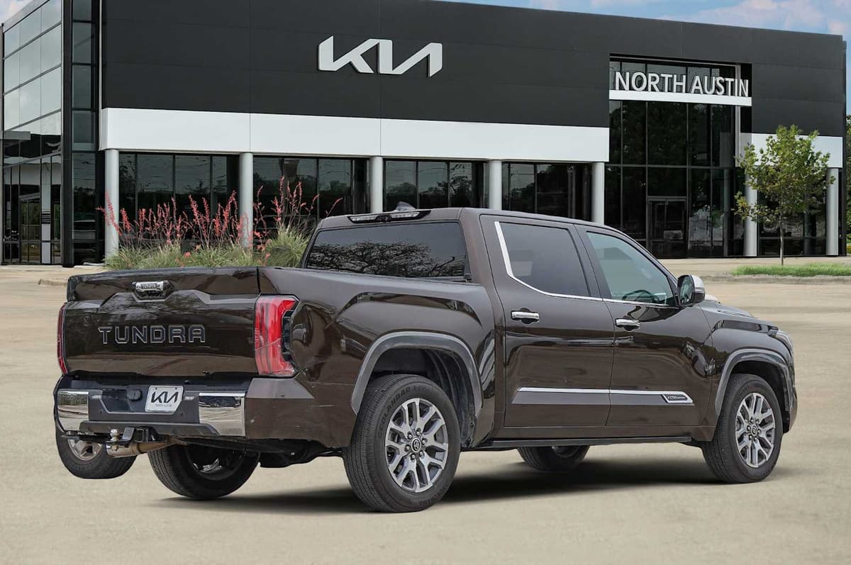 2023 Toyota Tundra - Image 6