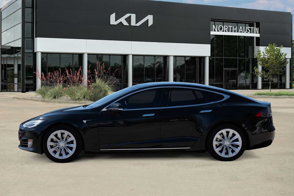 2017 Tesla Model S - Image 4