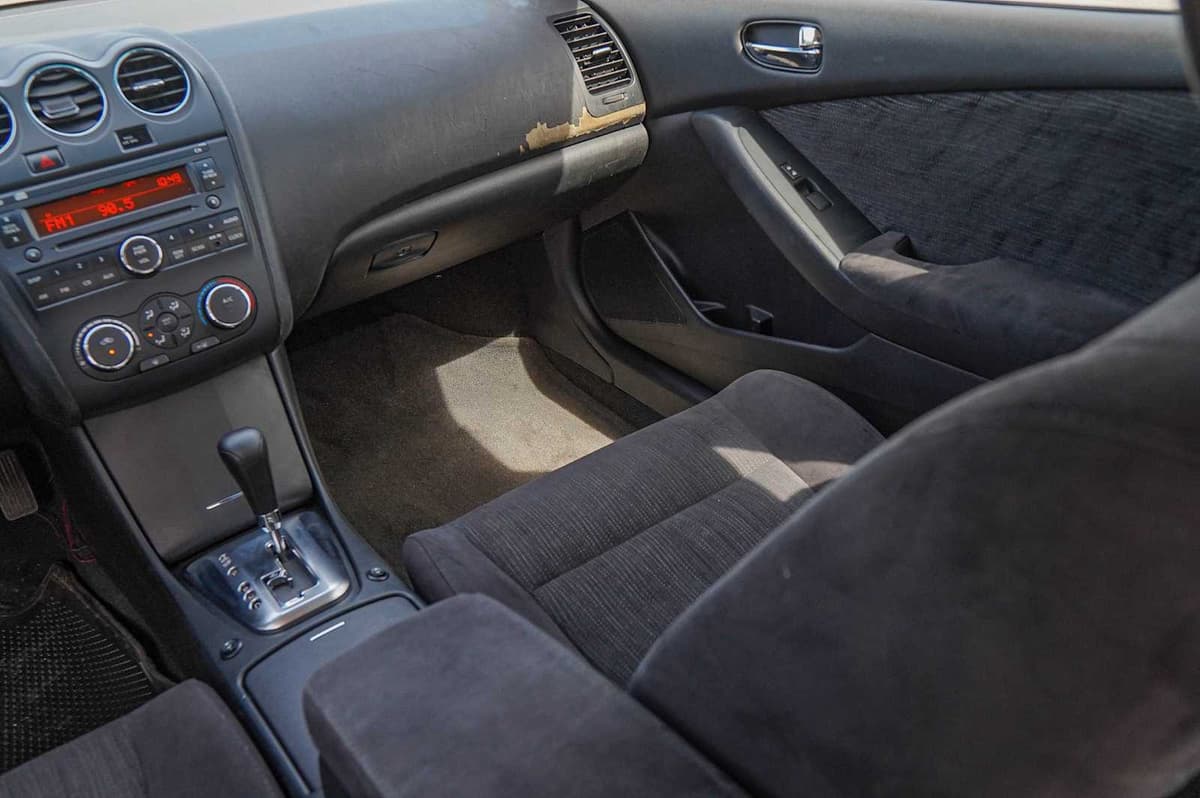 2012 Nissan Altima - Image 23