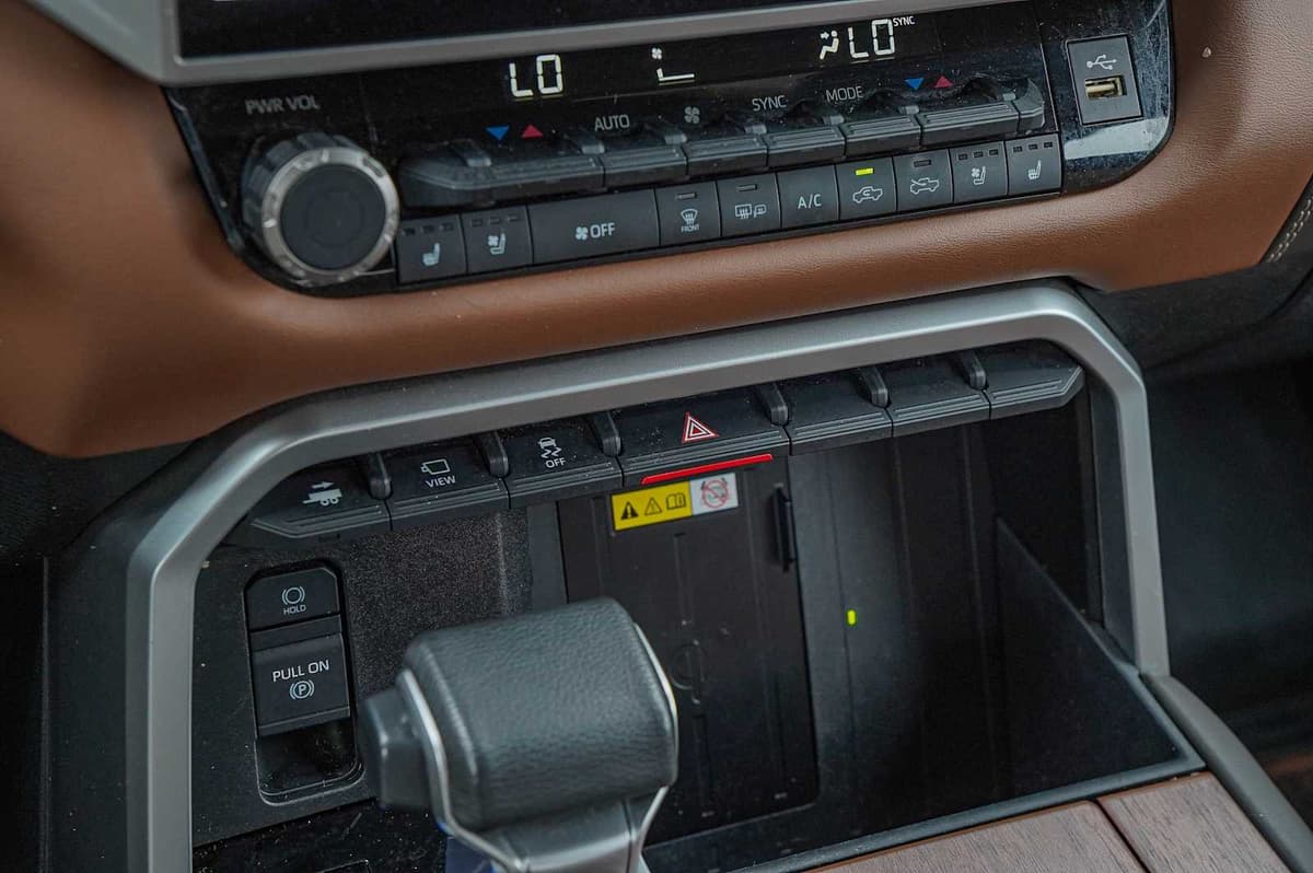 2023 Toyota Tundra - Image 19