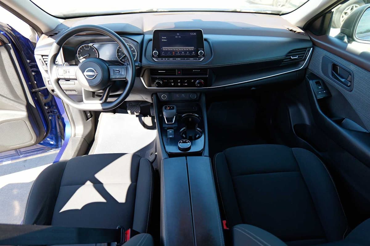 2023 Nissan Rogue - Image 25