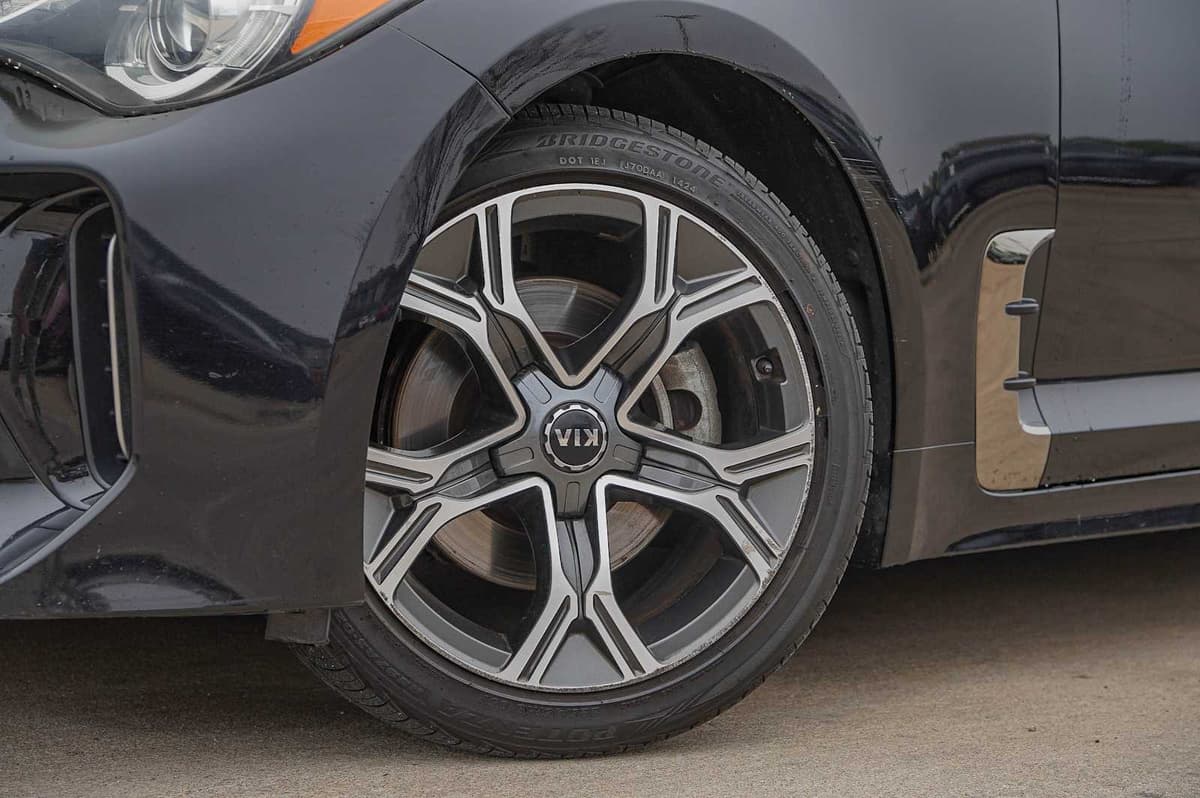 2021 Kia Stinger - Image 2