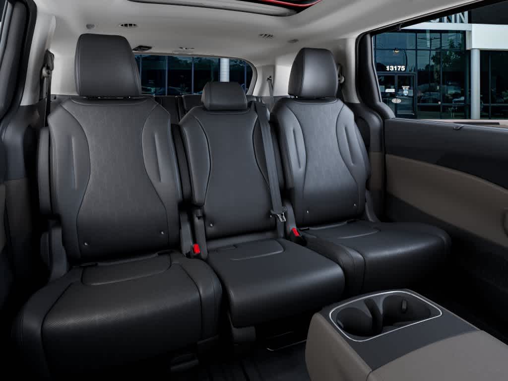 2026 Kia Carnival - Image 16
