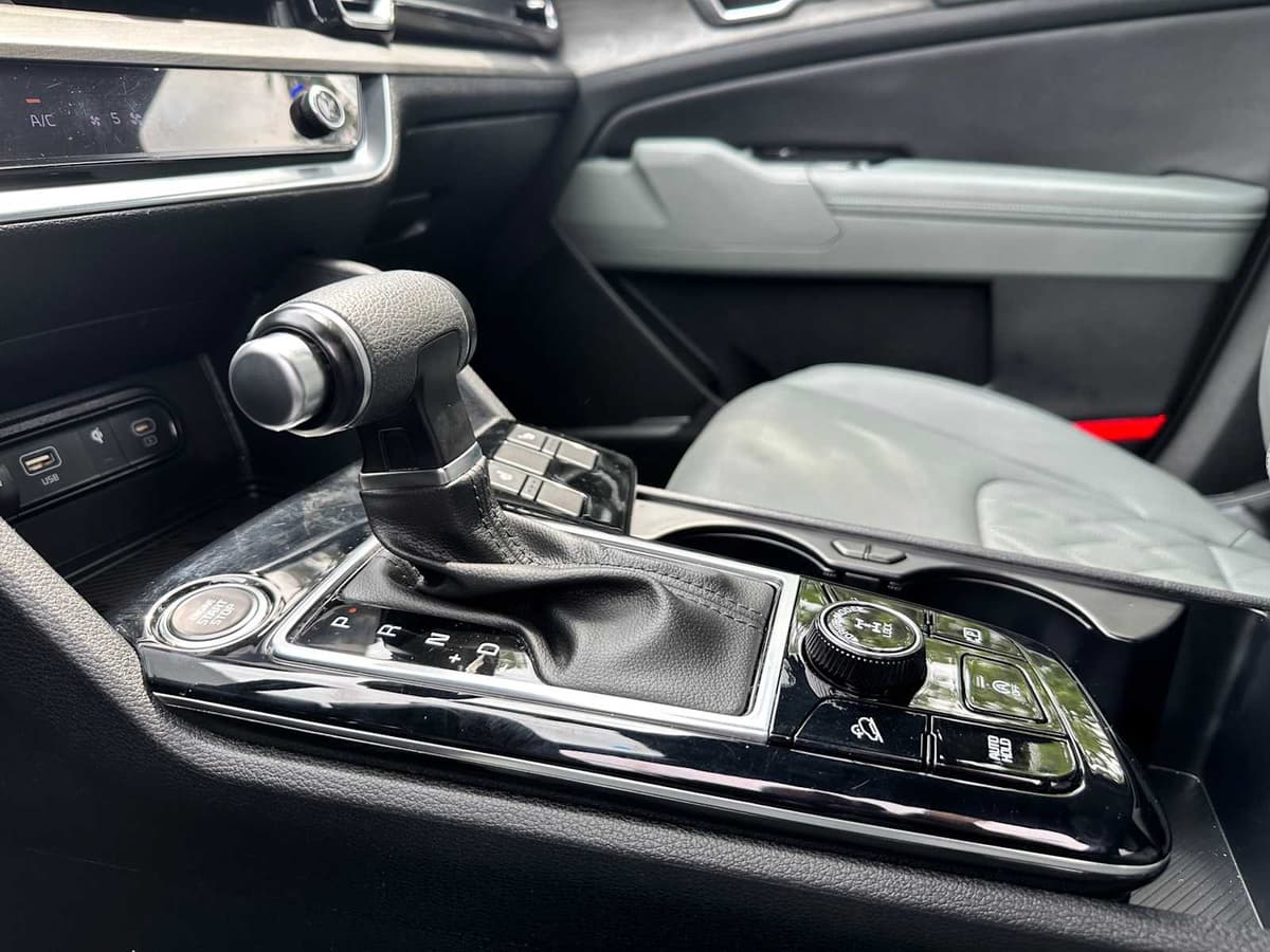 2023 Kia Sportage - Image 12