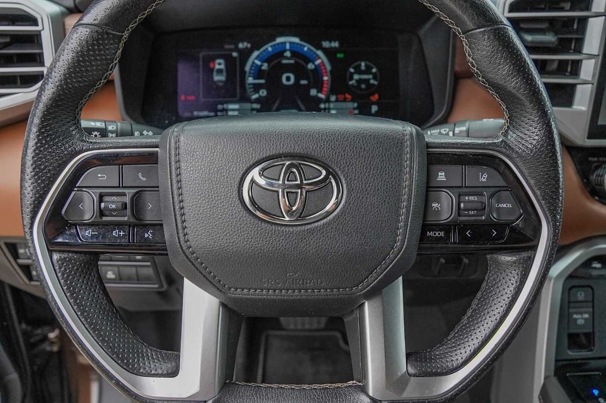 2023 Toyota Tundra - Image 12