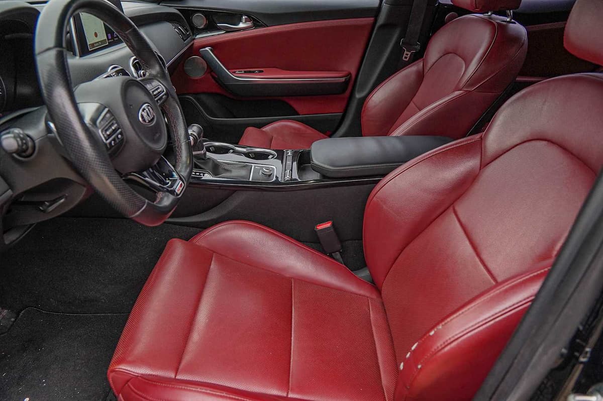 2021 Kia Stinger - Image 10