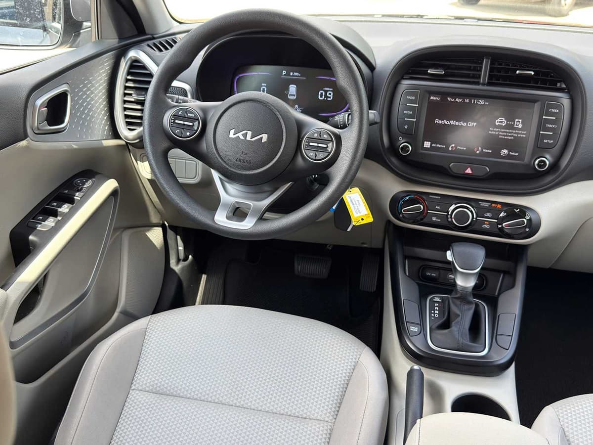 2025 Kia Soul - Image 20