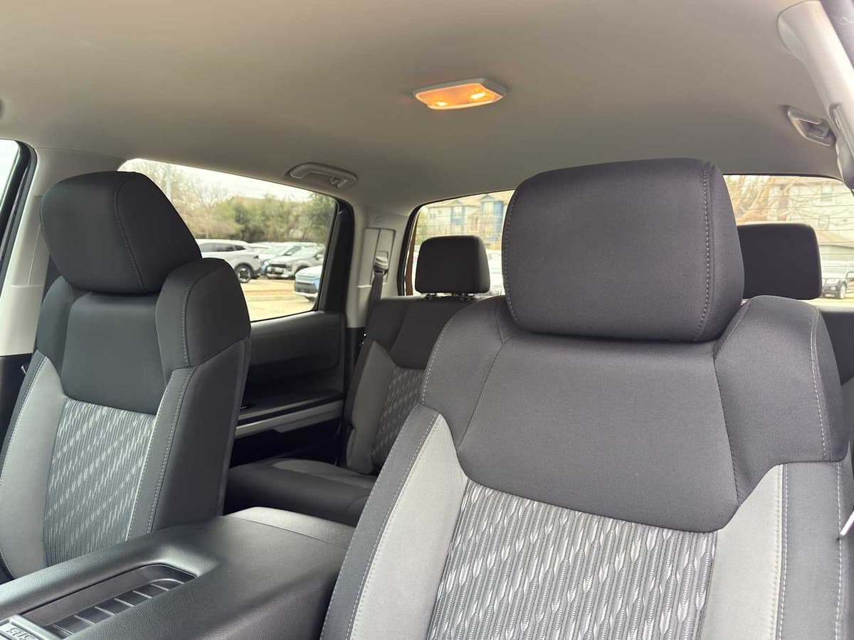 2021 Toyota Tundra - Image 15