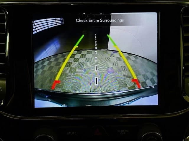 2020 Jeep Grand Cherokee - Image 14