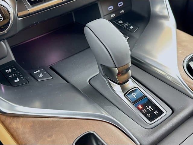 2026 LEXUS LX HYBRID - Image 15