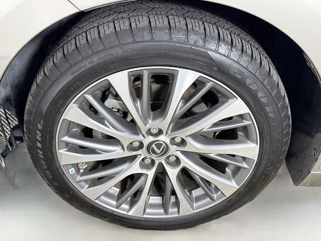 2020 LEXUS ES 350 - Image 32