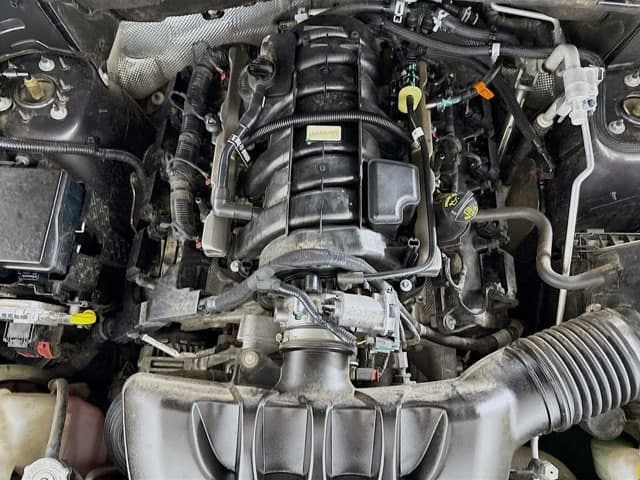 2020 Jeep Grand Cherokee - Image 32