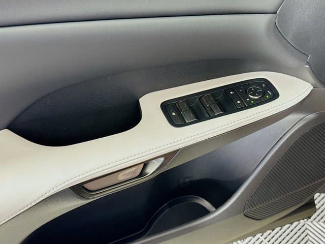 2026 LEXUS RX 350h - Image 17