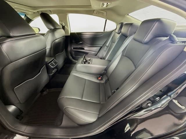 2025 LEXUS ES 350 - Image 25