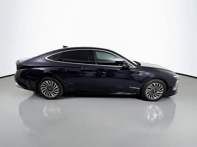 2024 Hyundai Sonata Hybrid - Image 4