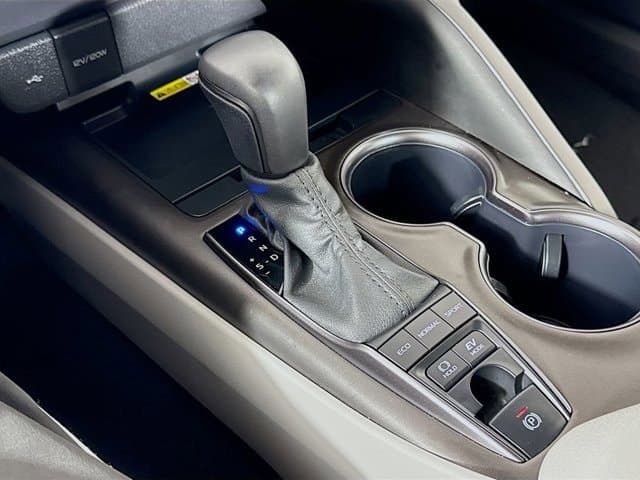 2024 Toyota Camry Hybrid - Image 17