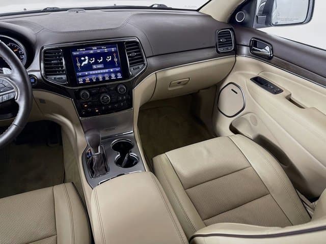 2020 Jeep Grand Cherokee - Image 25