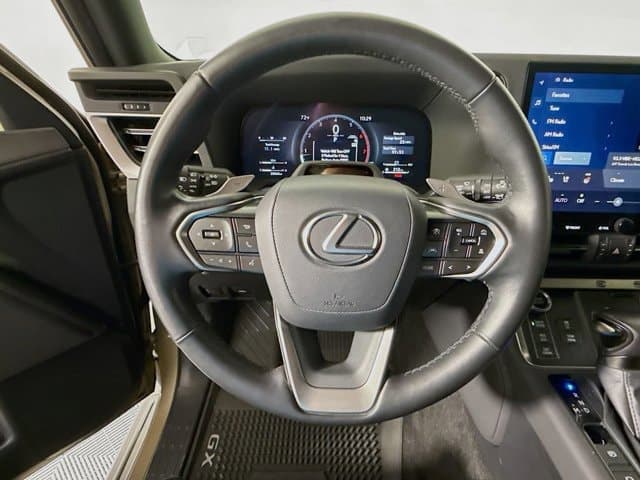 2024 LEXUS GX 550 - Image 11
