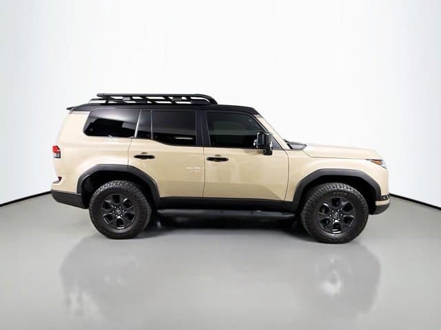 2024 LEXUS GX 550 - Image 4