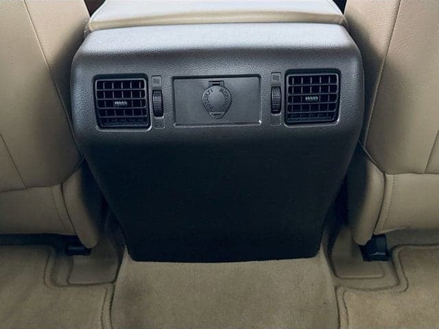 2010 Toyota Tundra - Image 27