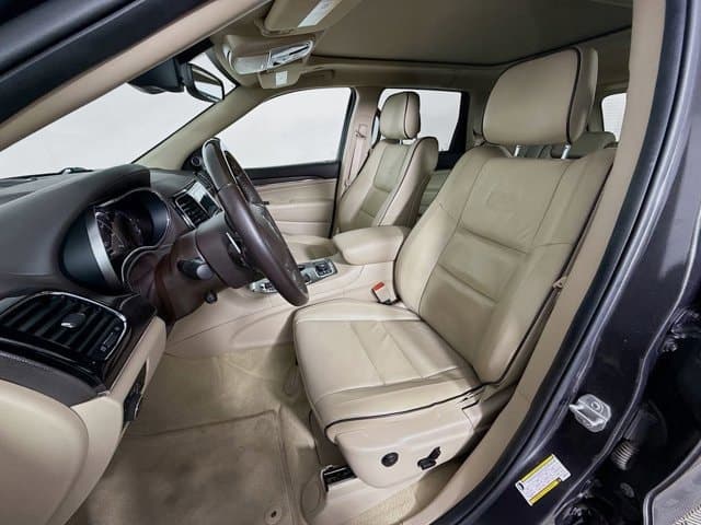 2020 Jeep Grand Cherokee - Image 22