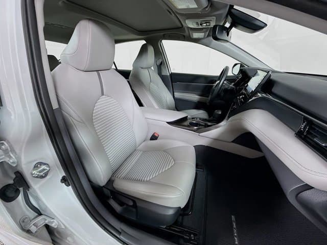2024 Toyota Camry Hybrid - Image 29