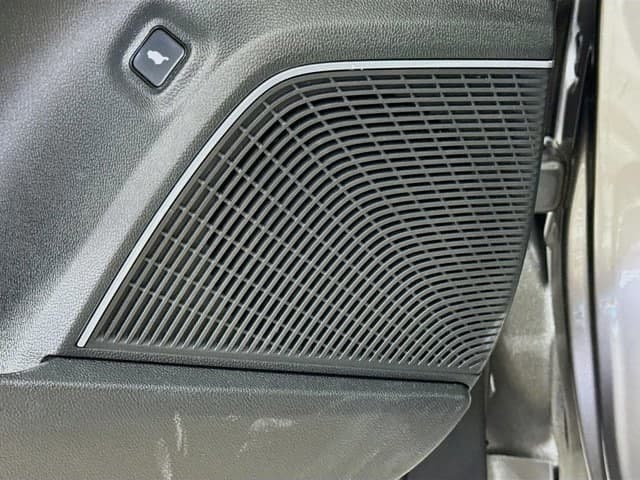 2023 Acura MDX - Image 17