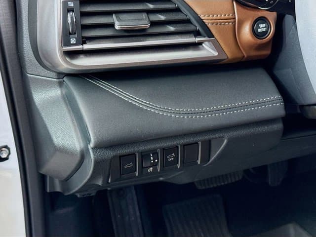 2023 Subaru Outback - Image 10