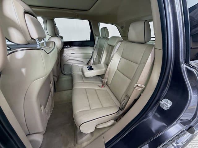 2020 Jeep Grand Cherokee - Image 26