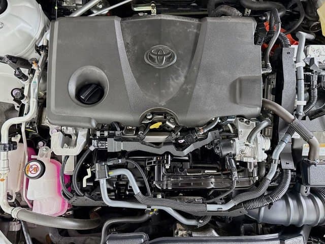 2024 Toyota Camry Hybrid - Image 31