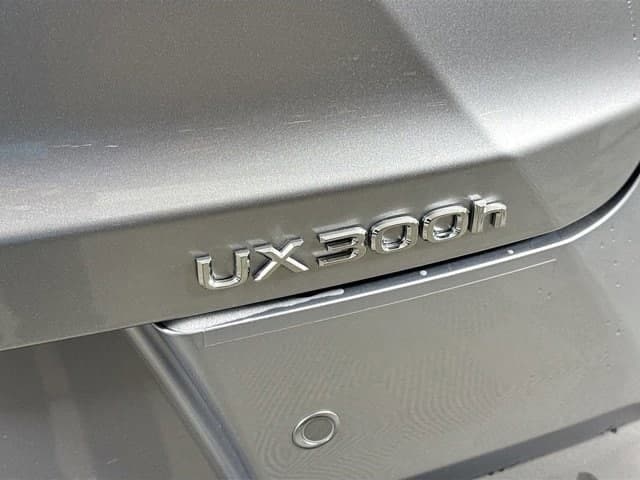 2026 LEXUS UX HYBRID - Image 22