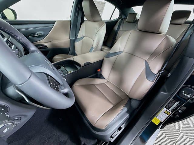 2025 LEXUS ES 350 - Image 15