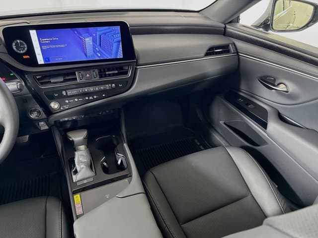 2025 LEXUS ES 350 - Image 24