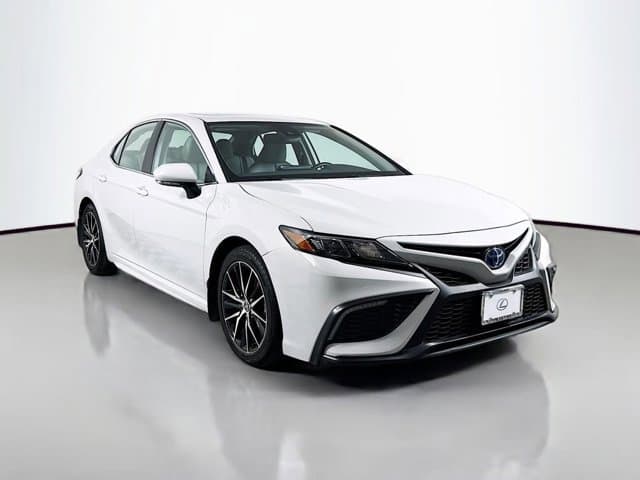 2024 Toyota Camry Hybrid - Image 3
